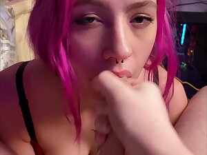 Blowjob while boyfriend was playing Dota